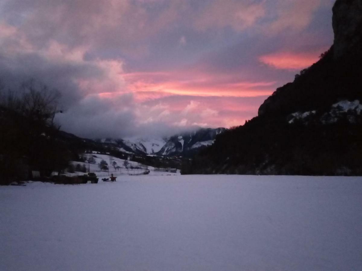 Bed and Breakfast Le Colombier Glandage Екстер'єр фото